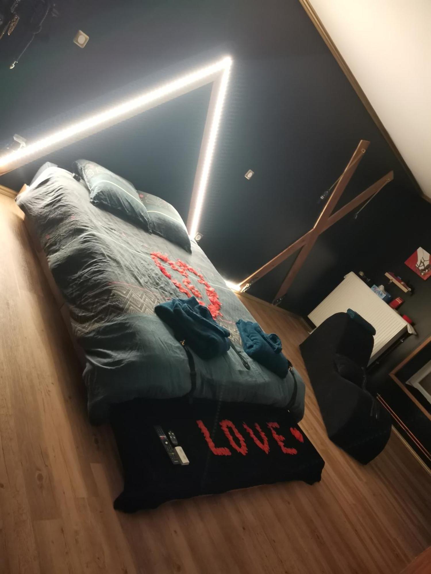 Love-Room L'Eden Du Desir Vecqueville 外观 照片